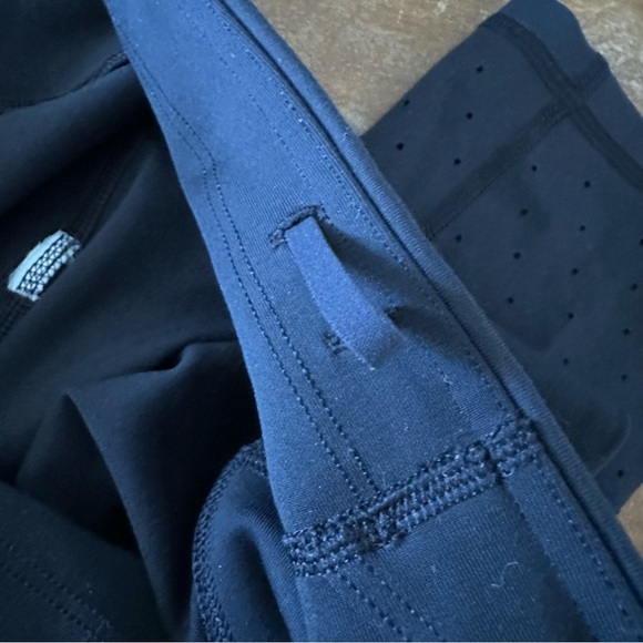 Athleta Stealth Trucool Sculptek X Capri black Leggings Ladies size M - Picture 7 of 9